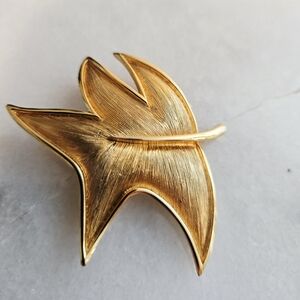 1960's Vintage Alan J Gold Tone Leaf Brooch